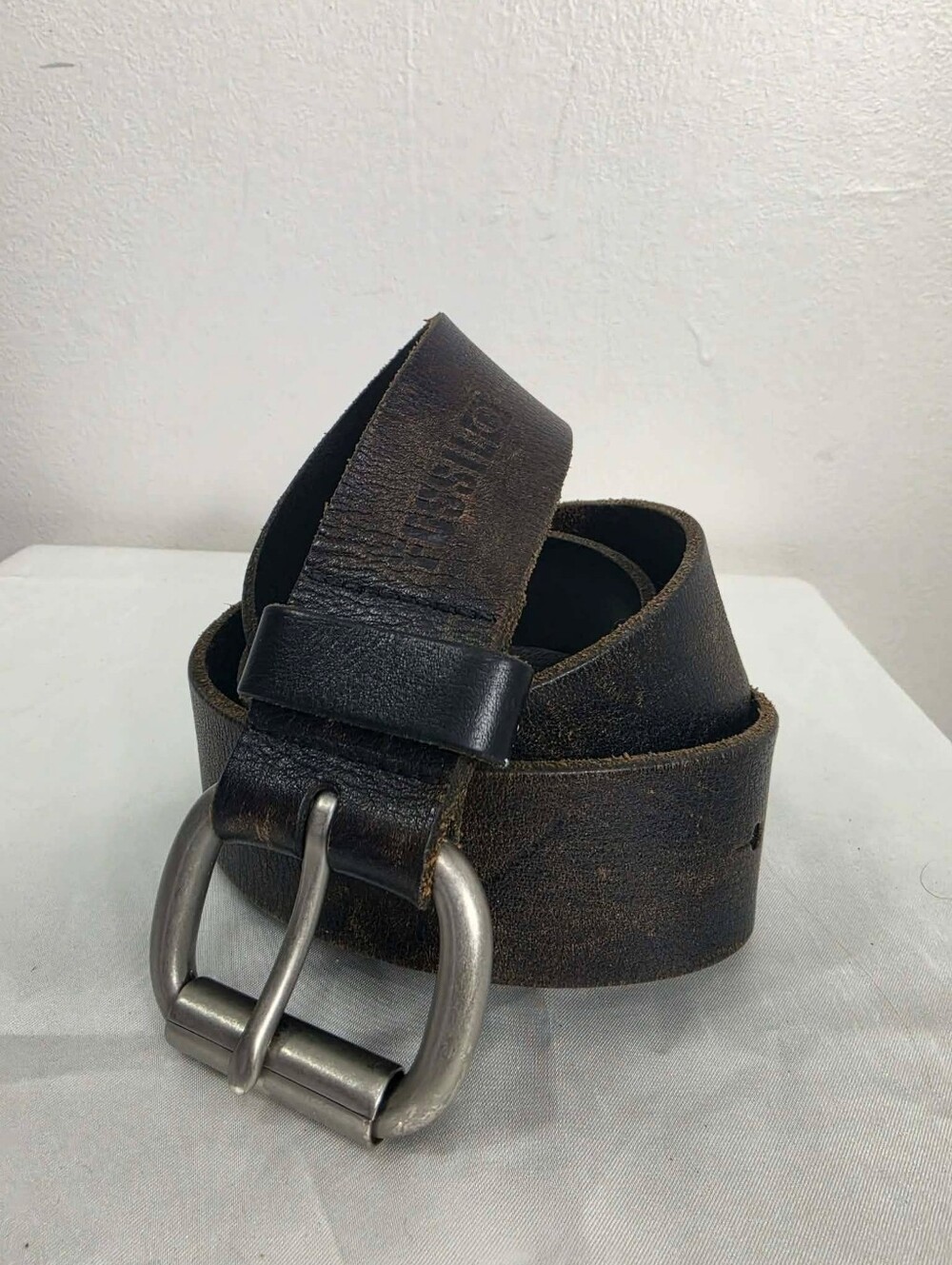 Vintage Fossil Distressed Dark Brown Leather Belt with Silver Buckle